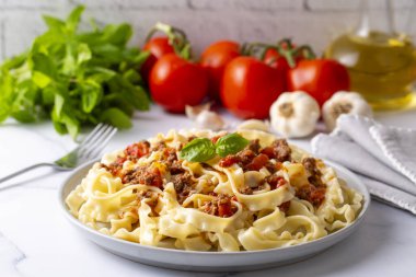 Mafalde veya Mafalda veya Mafaldine Pasta Bolonez