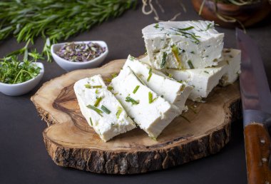 Van Turkey 'den Herbed Cheese. Türkçe adı: Van Otlu Peynir