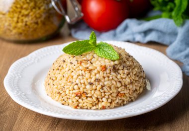 Bulgur pilaf with chia seeds
