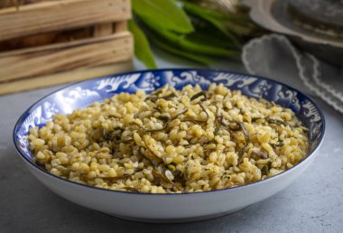 Bitkisel bulgur pilavı. Van bölgesinden 