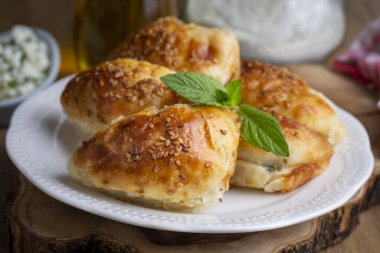 Türk mutfağı; El yapımı Peynir Pastası (Türkçe adı; peynirli pogaca)