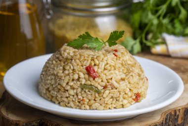 Firik 'li Bulgur pilavı (Türkçe adı; firikli bulgur pilavi)