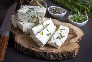 Van Turkey 'den Herbed Cheese. Türkçe adı: Van Otlu Peynir