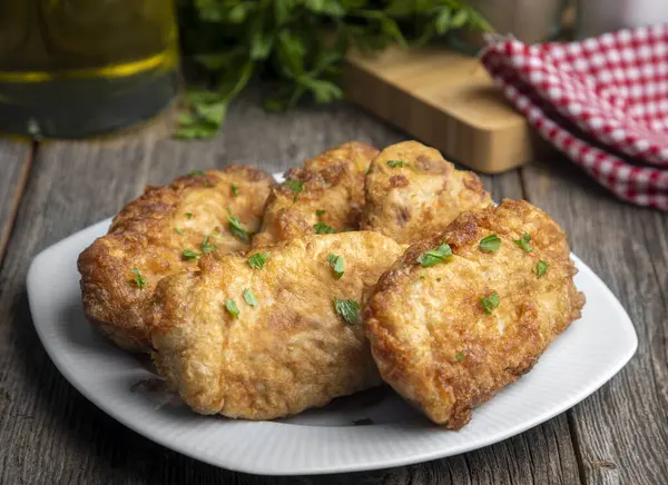 Turkish style meatballs ( Turkish name; Kadin Budu Kofte )