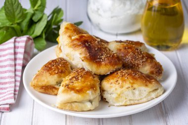 Türk mutfağı; El yapımı Peynir Pastası (Türkçe adı; peynirli pogaca)