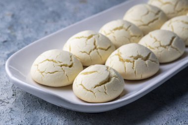 Geleneksel Lezzetli Türk tatlısı; un kurabiyesi (un kurabiyesi))