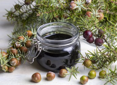 Juniper Molasses veya şurup, Türkçe isim; Andiz (Ardiç) Pekmezi