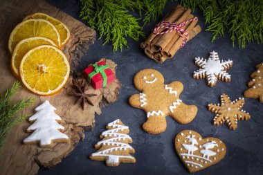 Noel ev yapımı zencefilli kurabiye, zencefilli kurabiye adam 