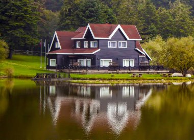 Gölcük / Bolu / Türkiye, sonbahar sezonu. Seyahat kavramı fotoğraf. 