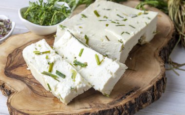 Van Turkey 'den Herbed Cheese. Türkçe adı: Van Otlu Peynir