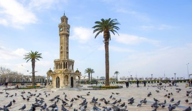 İzmir / Türkiye, 20 Aralık 2018, İzmir Eski Saat Kulesi, Konak Meydanı