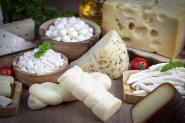 Özel peynir çeşitleri, Türk mutfağından çeşitli peynirler.