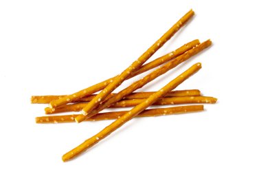 Çubuk kraker, kraker, beyaz arka planda. Çıtır çıtır tuzlu çubuk kraker..