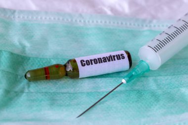 Çin 'den yeni Corona Virüsü salgını için aşı konsepti, Wuhan. Tıbbi Şırınga Depolama ve Tıbbi Şırınga 'da Salgın Koronavirüsü için Bağışıklık Aşılama.