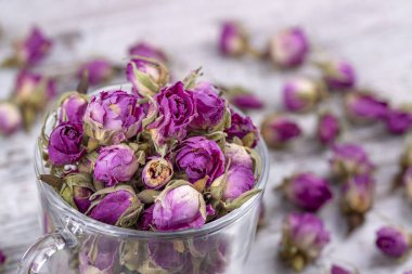 Dry rose flower petals tea