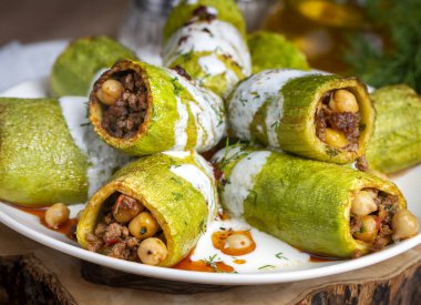 Sihil Mahsi; Antakya 'da yapılan özel bir tencere - Türkiye Bölgesel Mutfağı' ndan Hatay mutfağı. Kabak dolması gibi bir şey..