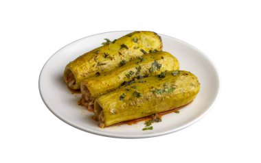 Geleneksel Türk mutfağından alınmış et ile doldurulmuş kabak. Türkçe adı: etli kabak dolmasi