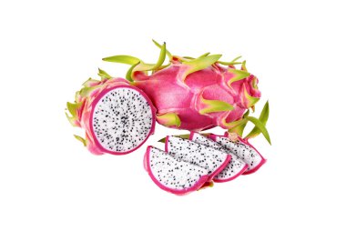 Beyaz arka planda izole ejderha meyvesi, taze pitahaya veya pitaya