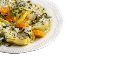 Türk Ege mutfağından zeytinyağlı bir tabak; pirinç ve zeytinyağlı enginar tabağı (Türkçe adı; zeytinyagli motor))