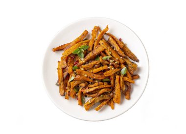 Ev yapımı fırında kızartılmış patates kızartması.