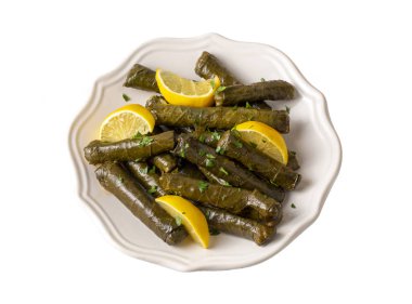 Geleneksel lezzetli Türk yemekleri; Dolma yaprak (Yaprak sarmasi)