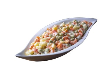 Rus salatası mayonez ve yumurtalı Olivier (Türkçe: Rus salatasi))