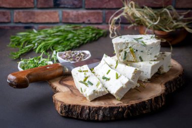 Van Turkey 'den Herbed Cheese. Türkçe adı: Van Otlu Peynir