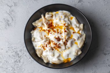 Traditional Turkish cuisine; Turkish ravioli, Turkish name; Manti, ucgen manti