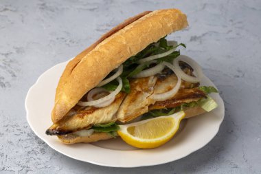 Türk Balik Ekmek - Balıklı sandviç.