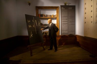 İzmir - Türkiye, 28 Kasım 2024, İzmir Cumhuriyet Eğitim Müzesi - İzmir Cumhuriyet Egitim Muzesi