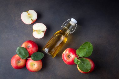 Taze elma ile elma sirkesi