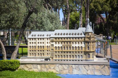 Antalya, Türkiye - 16 Eylül 2024, Dokuma Parkı, minyatür Türk simgelerinden oluşan açık hava müzesi olan popüler bir park