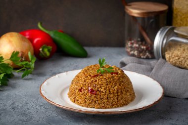 Bulgur pilaf with Siyez wheat and vegetables