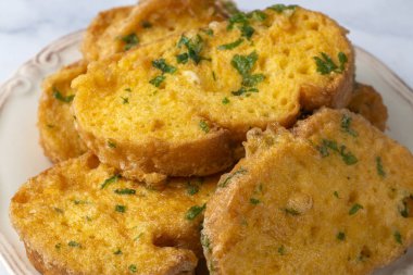 Türk Yumurtalı Ekmek. Türkçede buna 