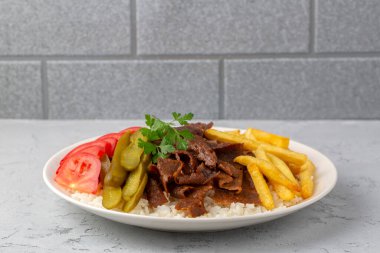 Et donör menüsü, tabakta İskender menüsü, Türk özel et donörü, yiyecek, özel menü (Türkçe adı; pilav ustu et donör))