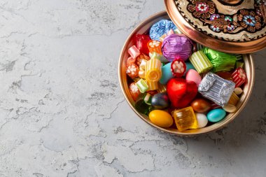 Geleneksel Türk Ramazanı Şeker Şekeri, Çikolata Şekeri ve Badem Şekeri