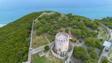 Platamon Kalesi, Pieria, Makedonya, Yunanistan'ın havadan görünümü