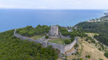 Platamon Kalesi, Pieria, Makedonya, Yunanistan'ın havadan görünümü
