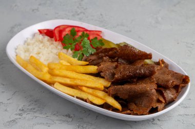 Et donör menüsü, tabakta İskender menüsü, Türk özel et donörü, yiyecek, özel menü (Türkçe adı; pilav ustu et donör))