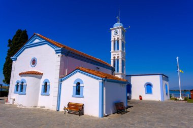 Porto Lagos - Yunanistan, 24 Haziran 2025, Saint Nicholas Manastırı Porto Lagos, Doğu Makedonya ve Trakya 'daki iki adada yer almaktadır.