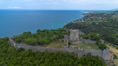 Platamon Kalesi, Pieria, Makedonya, Yunanistan'ın havadan görünümü