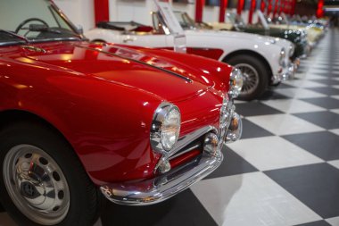 İzmir - Türkiye, 01 Mayıs 2025, Key Museum en kapsamlı klasik araba ve motosiklet müzesi, Torbali - İzmir