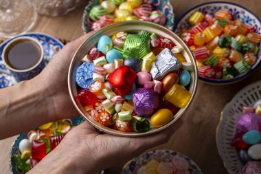 Geleneksel Türk Ramazan Şekeri Sert Şeker, Çikolata Şekeri ve Badem Şekeri