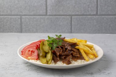 Et donör menüsü, tabakta İskender menüsü, Türk özel et donörü, yiyecek, özel menü (Türkçe adı; pilav ustu et donör))