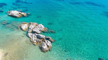 Vourvourou yakınlarındaki güzel Fava kumsal sahili, Yunan yarımadası Sithonia, Chalkidiki (Halkidiki), Yunanistan, 