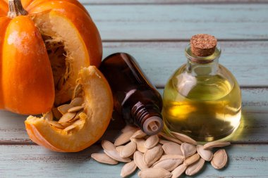 Balkabağı tohumu yağı ve taze balkabağı..