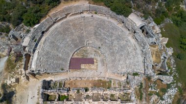 Myra, eski adı - Demre, Türkiye antik Yunan-Roma amfi kalıntıları. Myra Likya'nın nerede Kale küçük kasaba bugün günümüze Antalya İli Türkiye'nin yer alır antika bir yeridir.