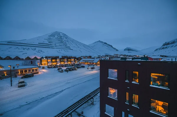 Krajobraz Norwegii Lodu Charakter Miasta Widok Spitsbergen Longyearbyen Zimowa Noc — Zdjęcie stockowe