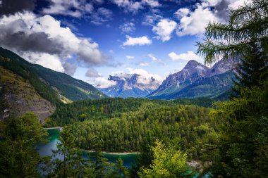 Zugspitze manzaralı Panorama at the Blindsee