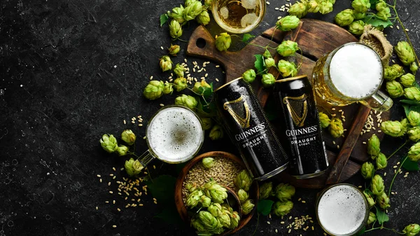 Ucrânia Lviv Setembro 2022 Cerveja Guinness Cerveja Irlanda Lúpulo Fresco — Fotografia de Stock